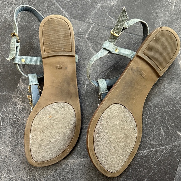 Guess Sandals! - Picture 2 of 2